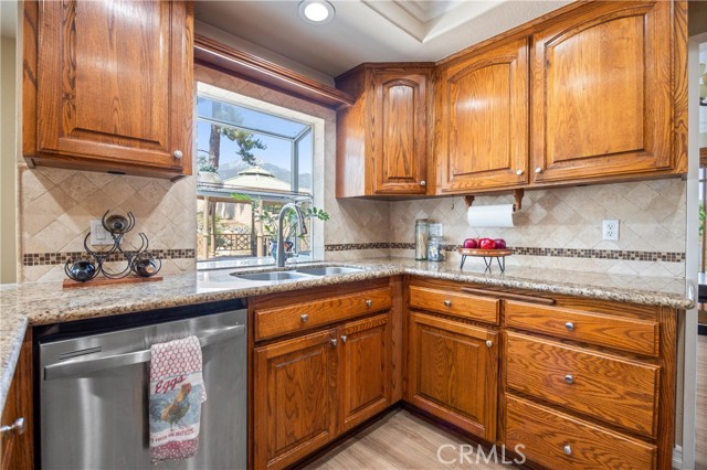 8010 Rosebud Street, Rancho Cucamonga CA: https://media.crmls.org/medias/097cb250-379f-4853-aecf-73c0b021f4e0.jpg