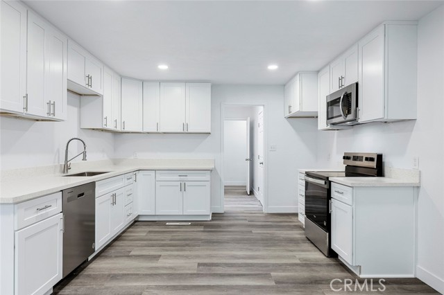 Detail Gallery Image 10 of 48 For 6513 N Anna, Fresno,  CA 93710 - 3 Beds | 2 Baths