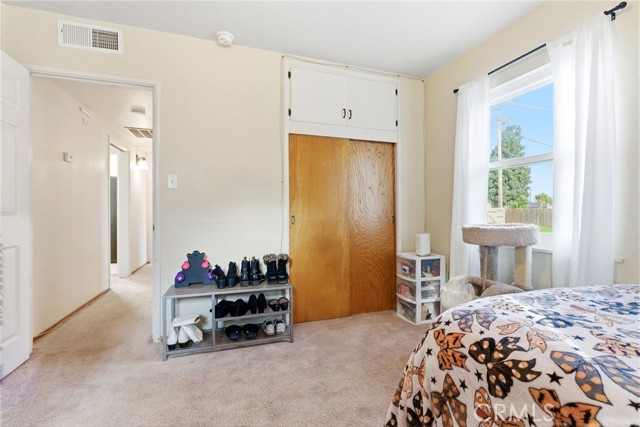 Detail Gallery Image 27 of 44 For 2410 S Locust, Visalia,  CA 93277 - 2 Beds | 1 Baths