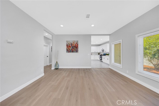 Detail Gallery Image 7 of 48 For 404 E Kingsley Ave, Pomona,  CA 91767 - 5 Beds | 3 Baths