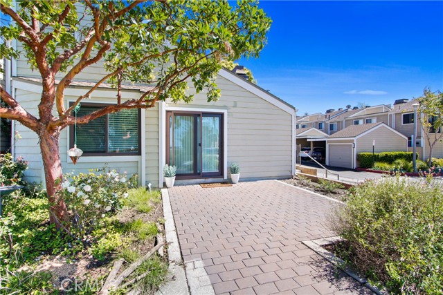 Detail Gallery Image 7 of 32 For 1 Sandflower Ct #1,  Newport Beach,  CA 92663 - 2 Beds | 2/1 Baths