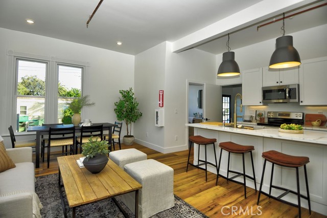 1700 Osos Street, San Luis Obispo CA: https://media.crmls.org/medias/097f21bb-5e83-47f0-89d6-44264421a292.jpg