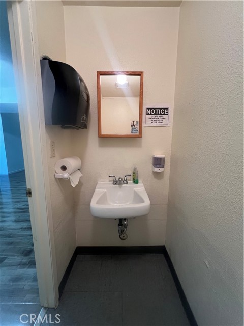 4306 W Victory Blvd / Unit - B Boulevard, Burbank, California 91505, ,Commercial Lease,For Rent,4306 W Victory Blvd / Unit - B Boulevard,CRBB25052999