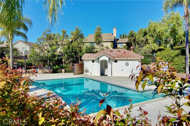 15 Sydney Court, Aliso Viejo CA: https://media.crmls.org/medias/097fc34b-bc62-4799-a7f4-0b260a6fb1be.jpg