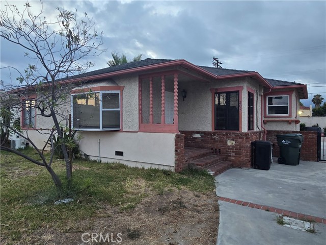 205 E Bencamp