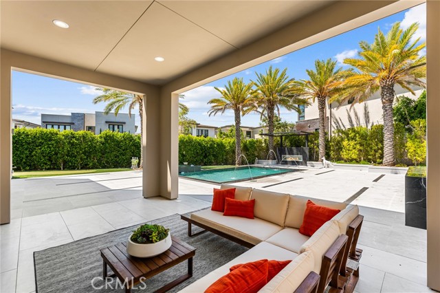 61 Hartman, Irvine CA: https://media.crmls.org/medias/0981b95c-6b2a-4dae-986e-863affa982de.jpg