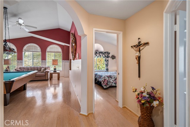 28852 Woodside Drive, Saugus CA: https://media.crmls.org/medias/0981efe5-d0a7-48b1-8c5c-480f50b91624.jpg
