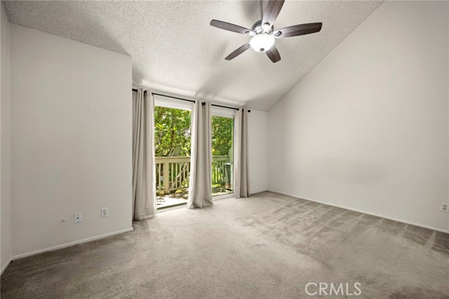 Detail Gallery Image 10 of 25 For 7150 Carlson Cir #21,  Canoga Park,  CA 91303 - 2 Beds | 1/1 Baths