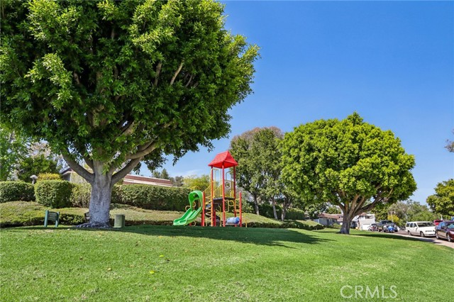 Detail Gallery Image 22 of 25 For 22944 via Pimiento, Mission Viejo,  CA 92691 - 3 Beds | 1/1 Baths