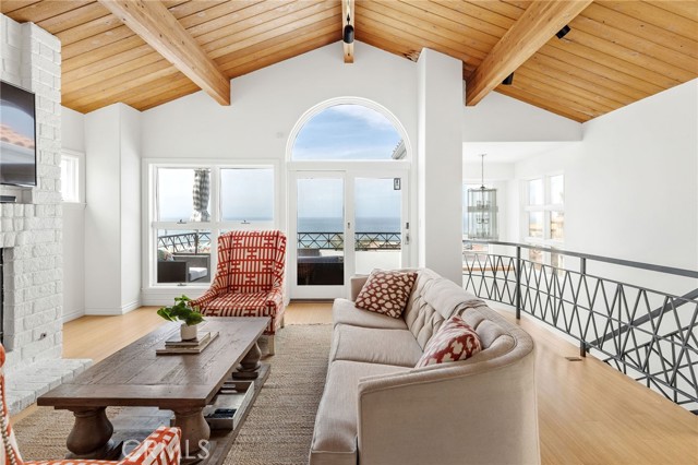 4104 Highland Avenue, Manhattan Beach, California 90266, 3 Bedrooms Bedrooms, ,3 BathroomsBathrooms,Residential,Sold,Highland,SB21194118