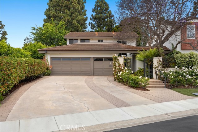 6 Rue Marseilles, Newport Beach CA: https://media.crmls.org/medias/09839d65-f753-45ca-9050-6aa404d83cfd.jpg