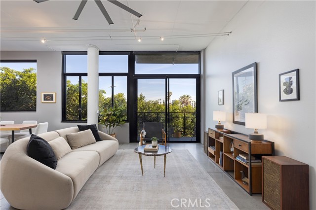 Front Image Thumbnail for CRPW26047689