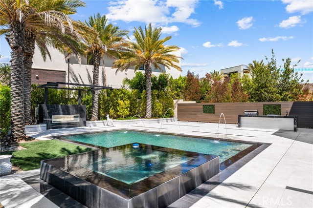 61 Hartman, Irvine CA: https://media.crmls.org/medias/0983ecb3-ea50-43d1-8e98-159b22068b27.jpg
