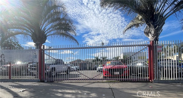 Listing Details for 5827 Hoover , Los Angeles, CA 90044