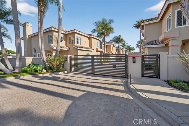 Detail Gallery Image 3 of 47 For 152 Terraza Ct, Costa Mesa,  CA 92627 - 3 Beds | 2/1 Baths