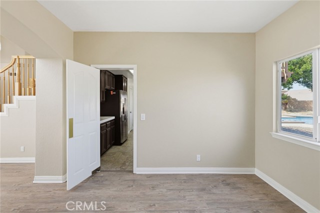 Detail Gallery Image 14 of 52 For 7325 Round Hill Dr, Lancaster,  CA 93536 - 5 Beds | 3 Baths