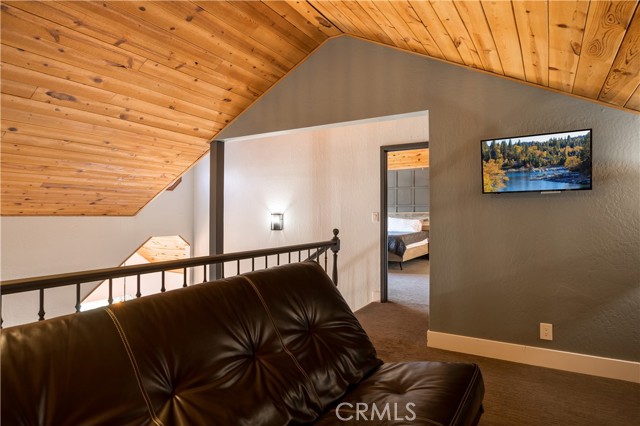 Detail Gallery Image 22 of 37 For 1315 Sequoia Dr, Lake Arrowhead,  CA 92352 - 3 Beds | 2 Baths