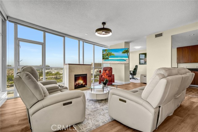 Detail Gallery Image 6 of 57 For 3131 Michelson Dr #1504,  Irvine,  CA 92612 - 3 Beds | 2/1 Baths