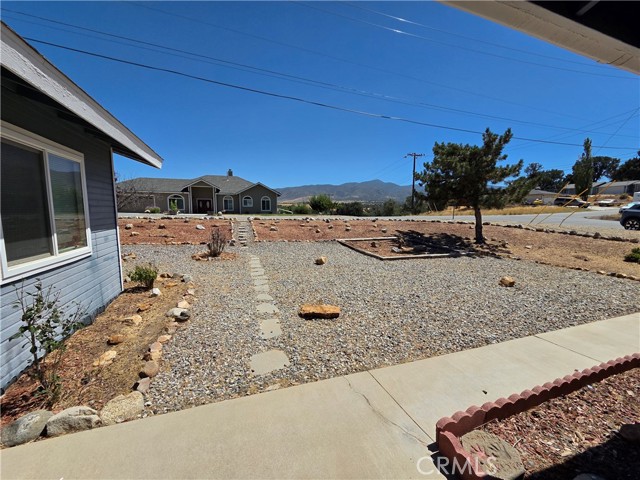 Detail Gallery Image 14 of 14 For 22201 Mccarthy Dr, Tehachapi,  CA 93561 - 3 Beds | 2 Baths