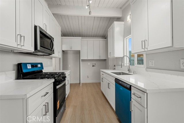 Detail Gallery Image 10 of 31 For 1696 Manor, Pomona,  CA 91766 - 3 Beds | 2 Baths