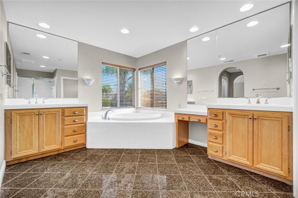 MLS #OC25165987 img 29