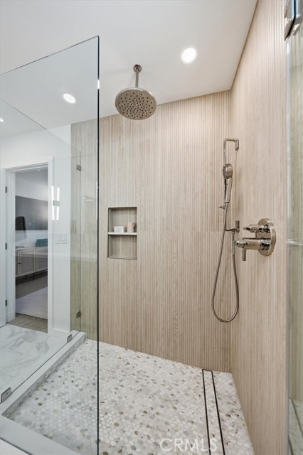 Detail Gallery Image 17 of 28 For 3521 Pine Ave, Manhattan Beach,  CA 90266 - 3 Beds | 2 Baths