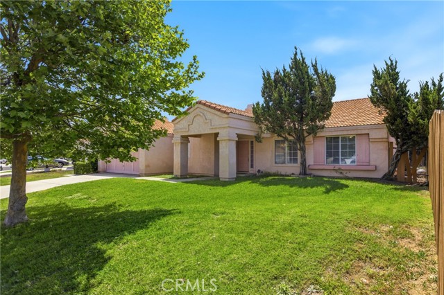 23573 Lake Valley Drive, Moreno Valley CA: https://media.crmls.org/medias/098d9823-7333-428a-ba3e-d25c102d812c.jpg