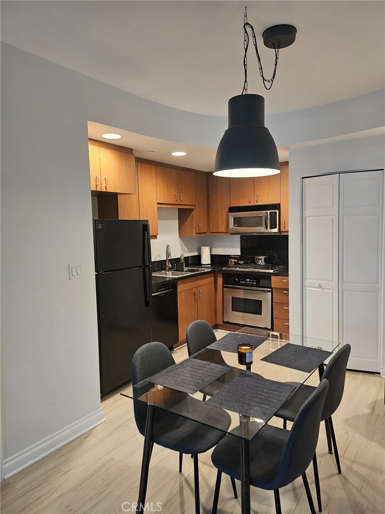 550 15th St. - photo 3