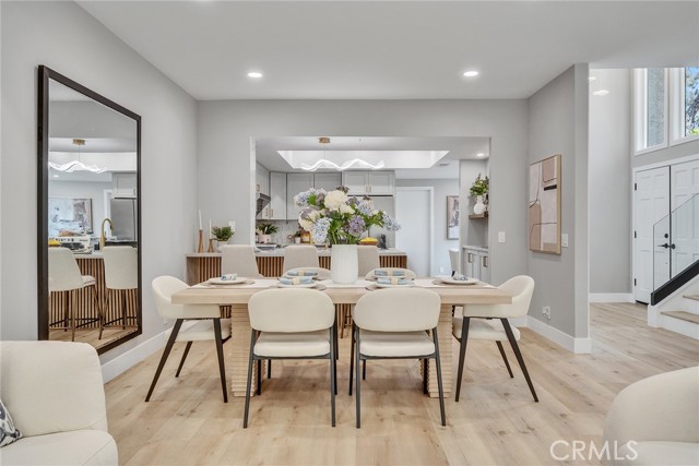 10 Lassen, Irvine CA: https://media.crmls.org/medias/098df3f6-97c9-4852-8eb7-7c6a482d530b.jpg