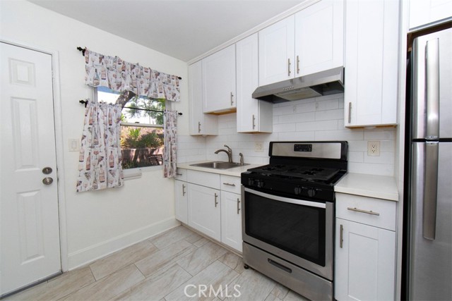 Detail Gallery Image 6 of 30 For 1906 Camino De La Costa #B,  Redondo Beach,  CA 90277 - 2 Beds | 1 Baths