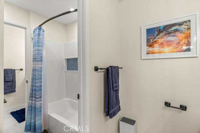 Detail Gallery Image 21 of 36 For 1321 Beryl St #101,  Redondo Beach,  CA 90277 - 3 Beds | 2/1 Baths