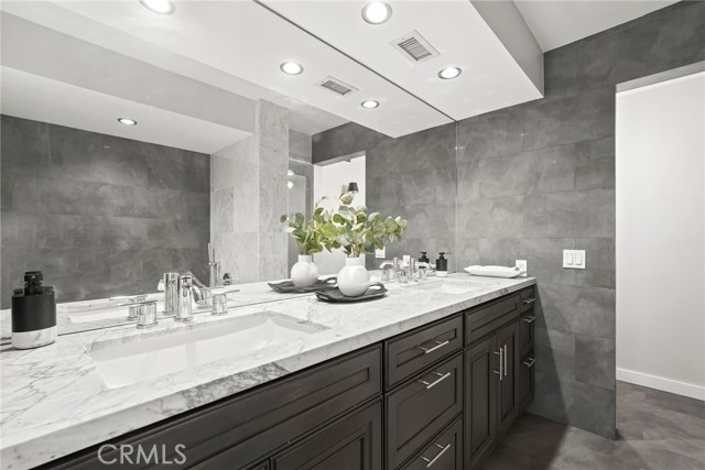 Detail Gallery Image 48 of 66 For 222 Monterey Rd #1203,  Glendale,  CA 91206 - 2 Beds | 2 Baths