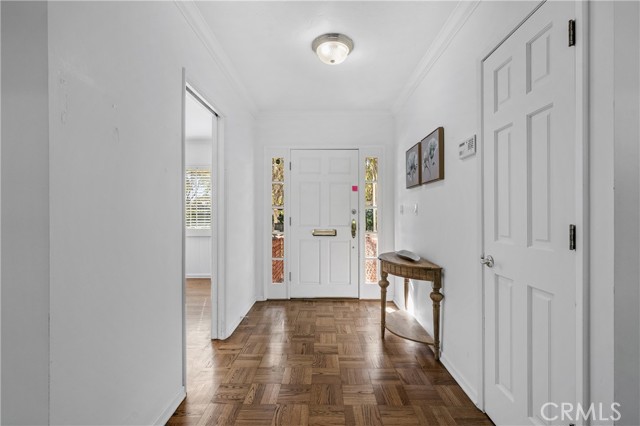 Detail Gallery Image 8 of 38 For 1635 San Pasqual, Pasadena,  CA 91106 - 4 Beds | 3 Baths