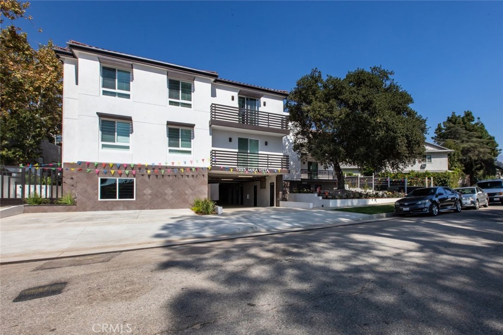 2225 Mira Vista Avenue #206