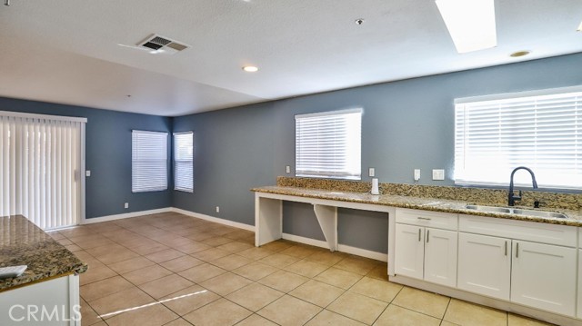 Detail Gallery Image 11 of 30 For 11355 Tondela St, Fontana,  CA 92337 - 5 Beds | 2/1 Baths