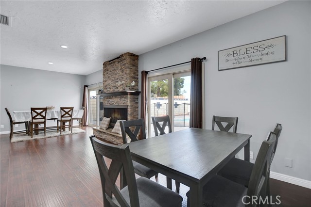 Detail Gallery Image 17 of 54 For 13928 Burning Tree, Victorville,  CA 92395 - 4 Beds | 2 Baths