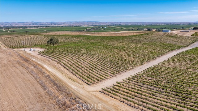 4825 Mill Road, Paso Robles CA: https://media.crmls.org/medias/0991184d-e1e3-49eb-8ac2-f42536df34cb.jpg