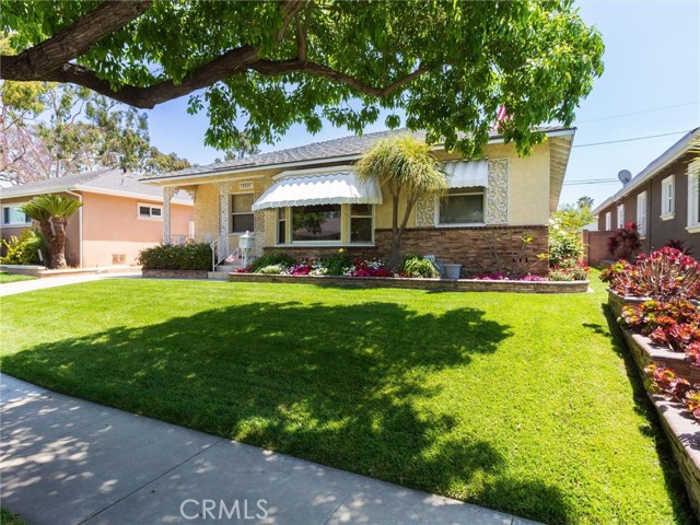 Detail Gallery Image 1 of 39 For 4856 Lomina Ave, Lakewood,  CA 90713 - 3 Beds | 1 Baths