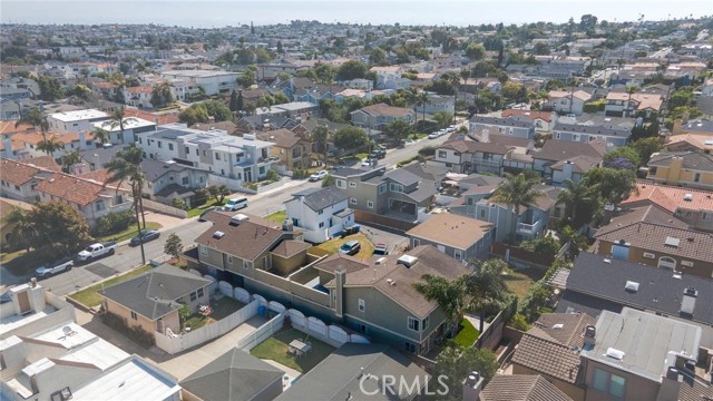 2017 Curtis Avenue, Redondo Beach CA: https://media.crmls.org/medias/0993ba05-ddca-427e-8060-b8698f6140e1.jpg