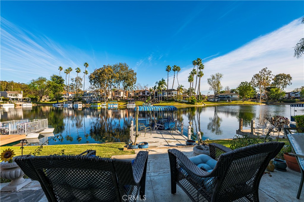 https://media.crmls.org/medias/09944252-2240-45ca-b255-e17f0146c8cd.jpg?preset=X-Large