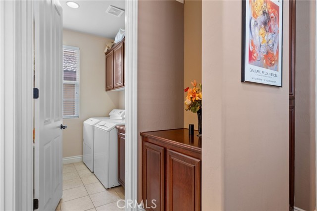 5206 Village Green Lane, Bakersfield CA: https://media.crmls.org/medias/0994e95a-2a83-469a-816b-40bd26e1e240.jpg