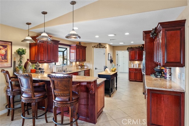 Detail Gallery Image 19 of 43 For 19240 Tonkawan, Apple Valley,  CA 92307 - 3 Beds | 2 Baths