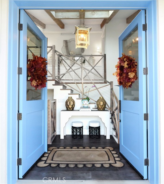 Detail Gallery Image 4 of 12 For 207 S Poinsettia Ave, Manhattan Beach,  CA 90266 - 4 Beds | 5 Baths