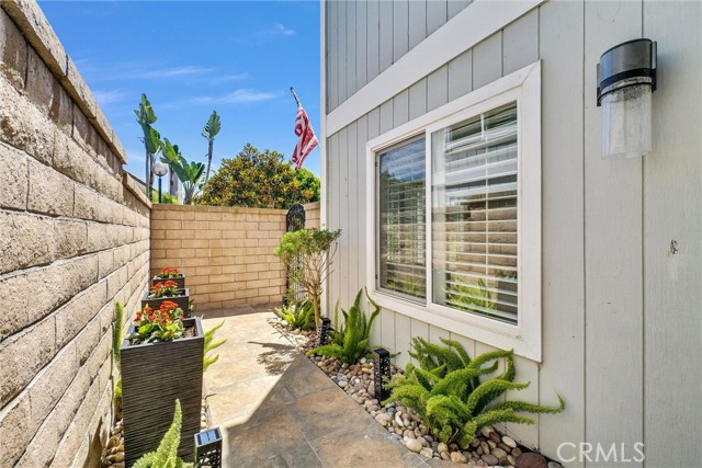 Detail Gallery Image 69 of 75 For 16123 Saint Croix Cir, Huntington Beach,  CA 92649 - 3 Beds | 2/1 Baths