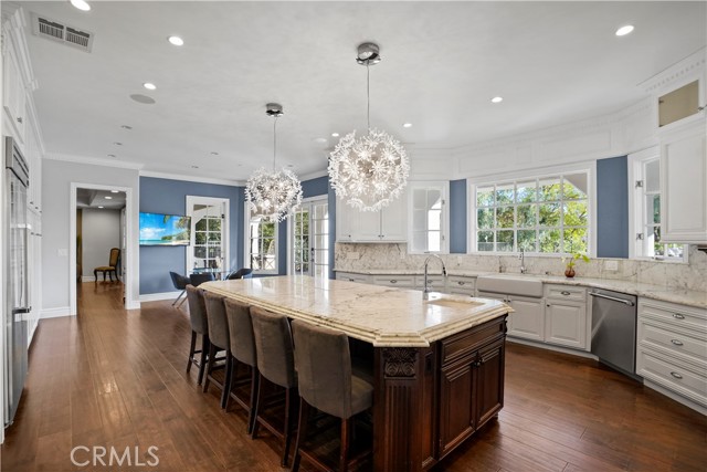 Detail Gallery Image 7 of 54 For 22510 La Quilla, Chatsworth,  CA 91311 - 5 Beds | 6 Baths