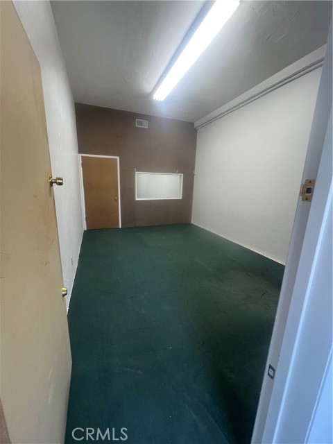 4310 W Victory Boulevard, Burbank, California 91505, ,Commercial Lease,For Rent,4310 W Victory Boulevard,CRBB25020071