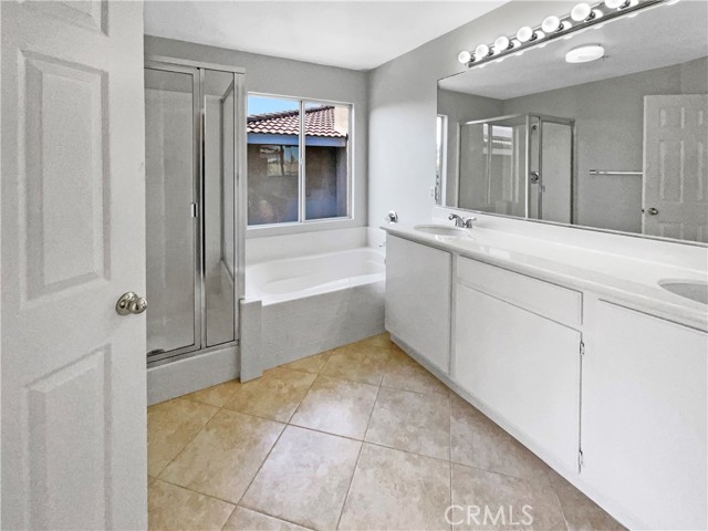 7411 Bull Run Place, Fontana CA: https://media.crmls.org/medias/099af086-9c91-499d-9395-520544be709d.jpg