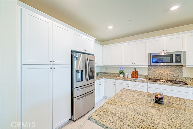 4040 S Bowery Place, Ontario CA: https://media.crmls.org/medias/099b710a-f9ac-4185-8c23-a8581a166265.jpg