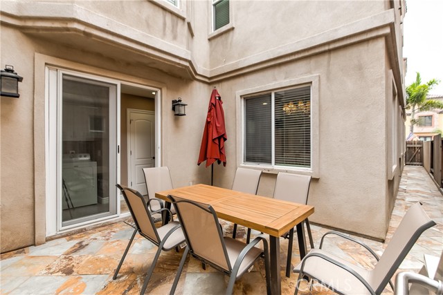 213 Baltimore Avenue, Huntington Beach CA: https://media.crmls.org/medias/099bc00d-1cd9-4dc1-94b6-bb7939699bf0.jpg