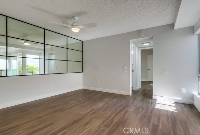 Detail Gallery Image 14 of 75 For 7030 Seawind Drive, Long Beach,  CA 90803 - 4 Beds | 3 Baths